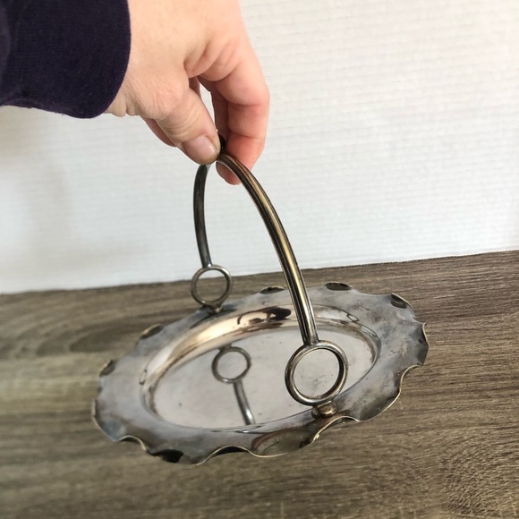 Vtg EPNS Handled Serving Tray - Picture 4 of 11